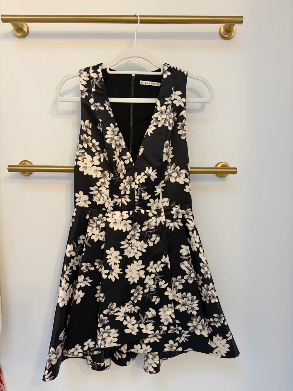 Alice + Olivia Black & White Floral V-Neck Fit-and-Flare Dress